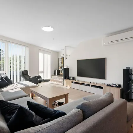 Appartement Penthouse With Rooftop Terrace & Balcony